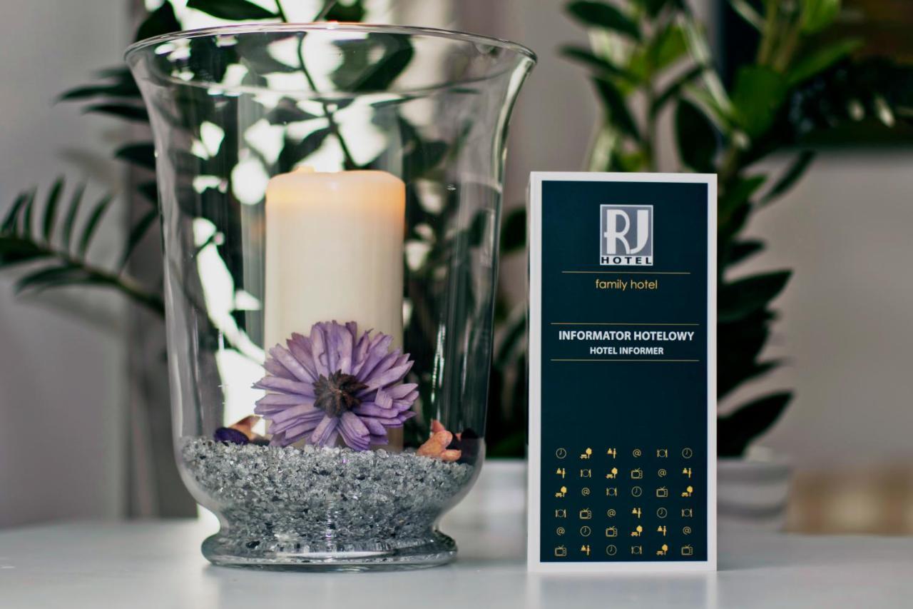 Rj Hotel Пабянице Екстериор снимка